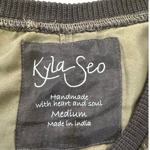 Anthropologie Kyla Seo Velvet Velour Short Sleeve Crewneck Size Medium Top - Picture 4 of 10